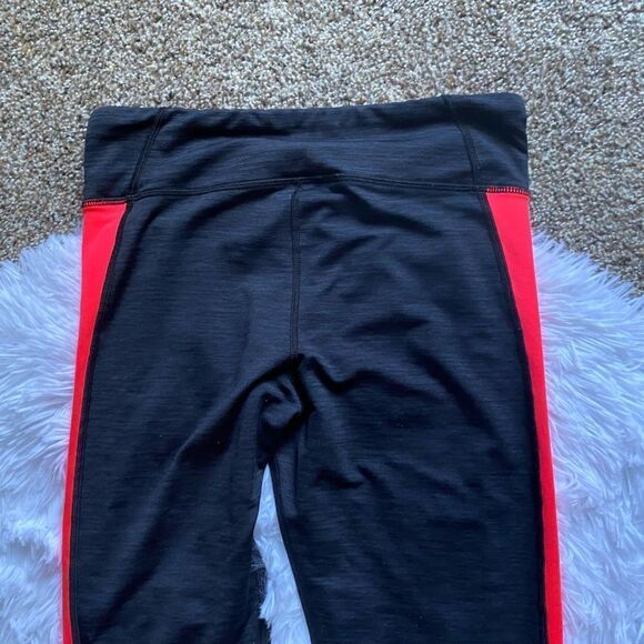 Under Armour Leggings Womens Size Medium - Picture 5 of 5